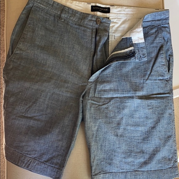 Men’s Banana Republic Chambray Short - Picture 2 of 6